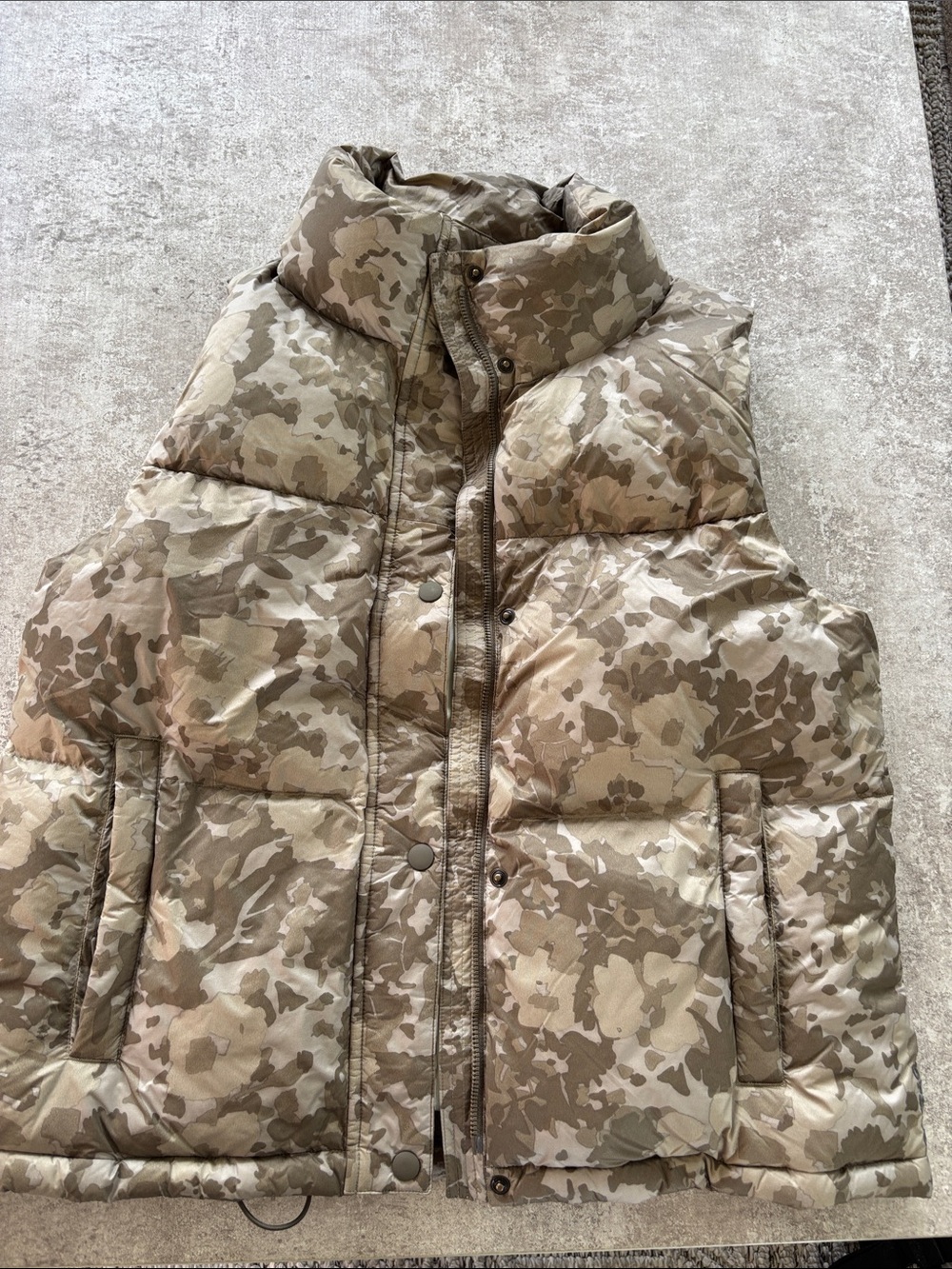 Prana Camouflage Quilted Puffer Vest in Olive and Cream -S